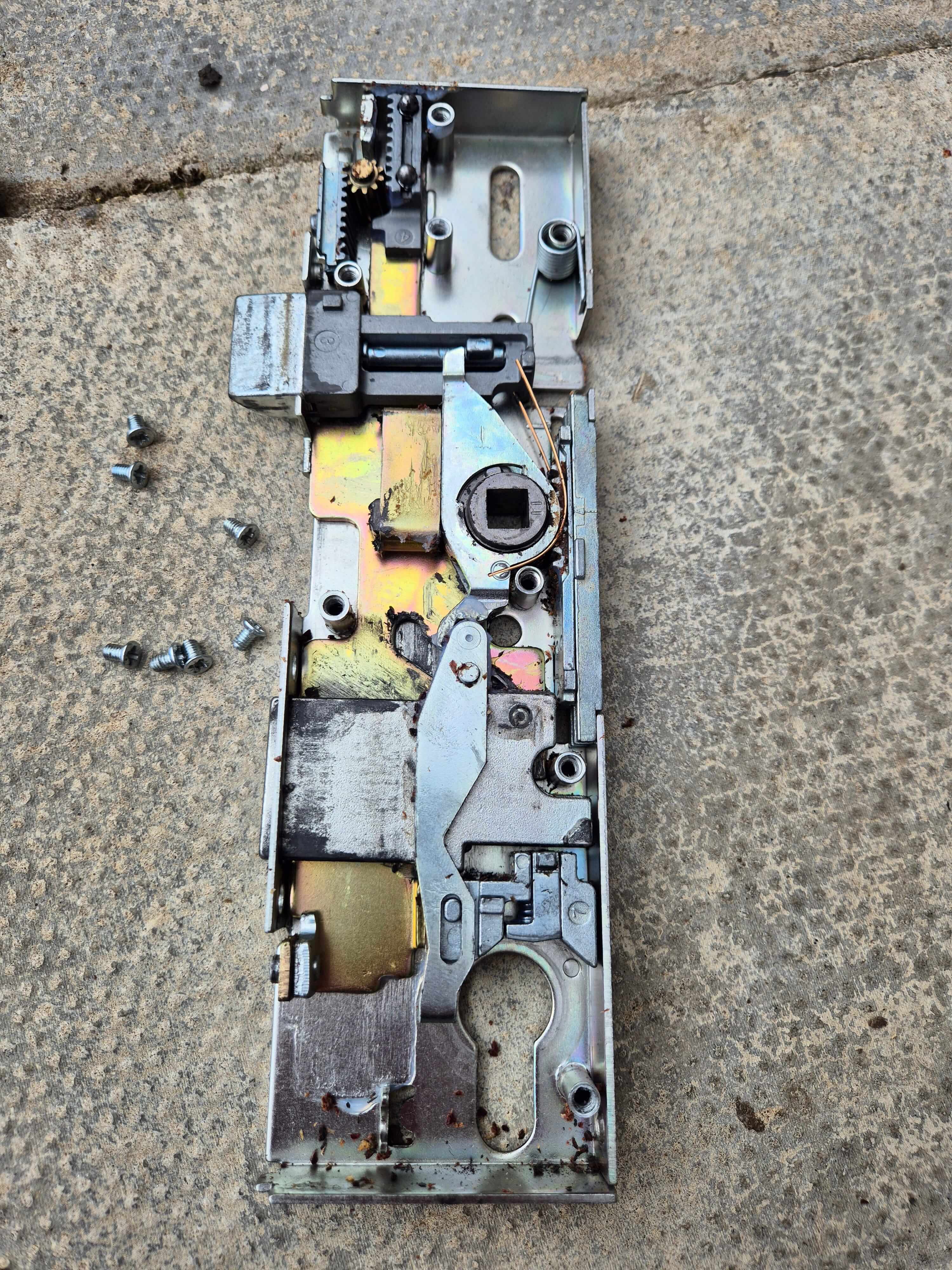Emergency repair of composite door gearbox